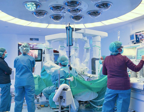 La cirugía oncológica ginecológica extraperitoneal asistida por robot tiene menos complicaciones quirúrgicas